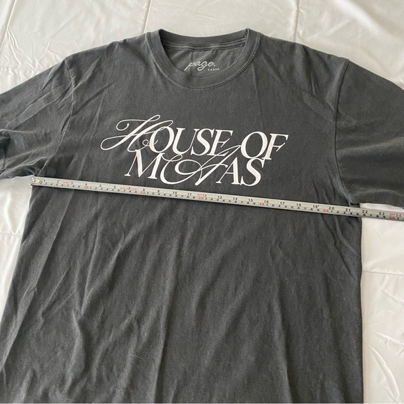 House of Mass Graphic Tee - Picture 7 of 12
